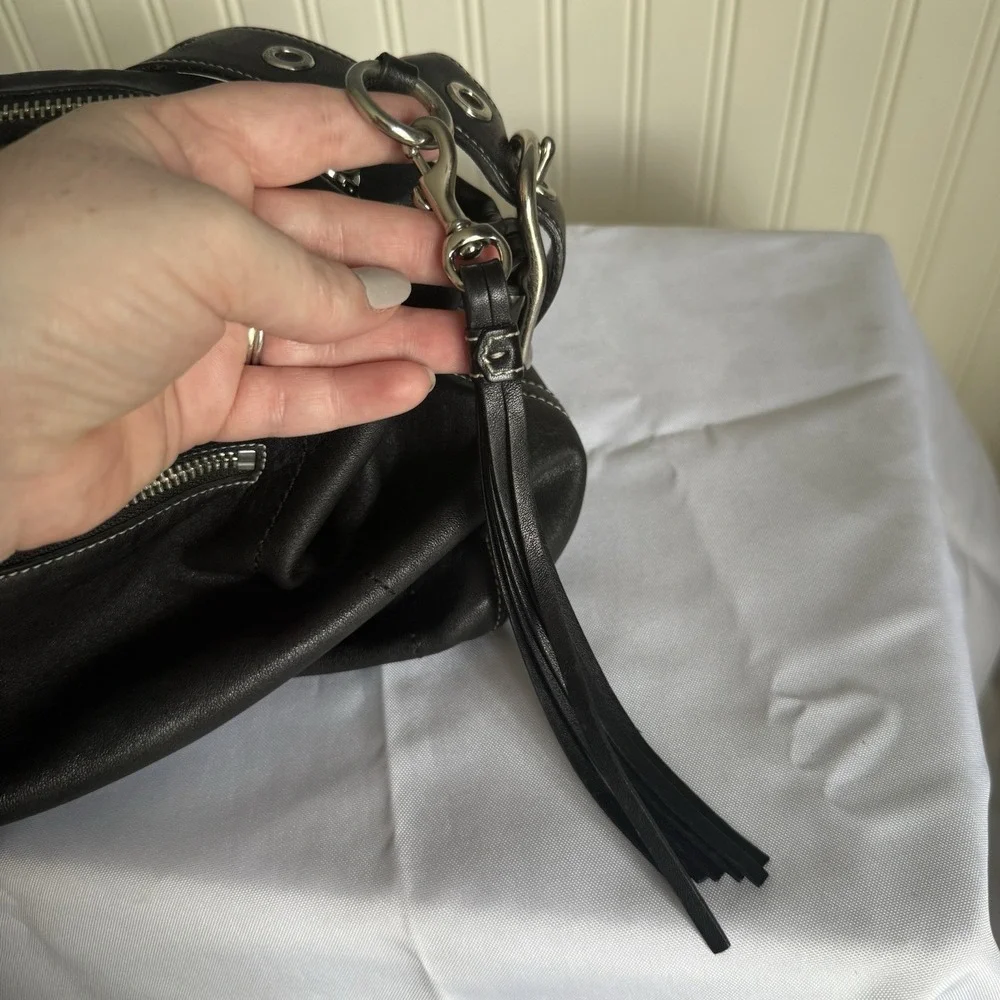 Vintage COACH BLACK East/West Soft Leather Duffle TASSEL Hobo Shoulder Bag Purse